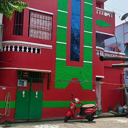 Blue Waves Homestay Puducherry Eksteriør billede