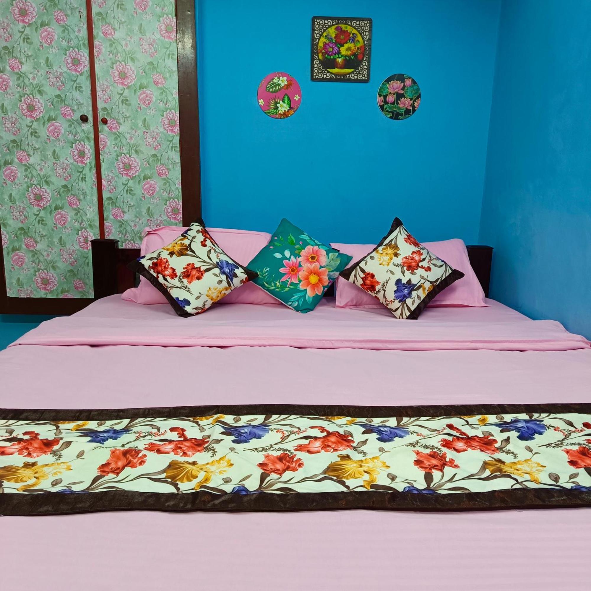 Blue Waves Homestay Puducherry Eksteriør billede