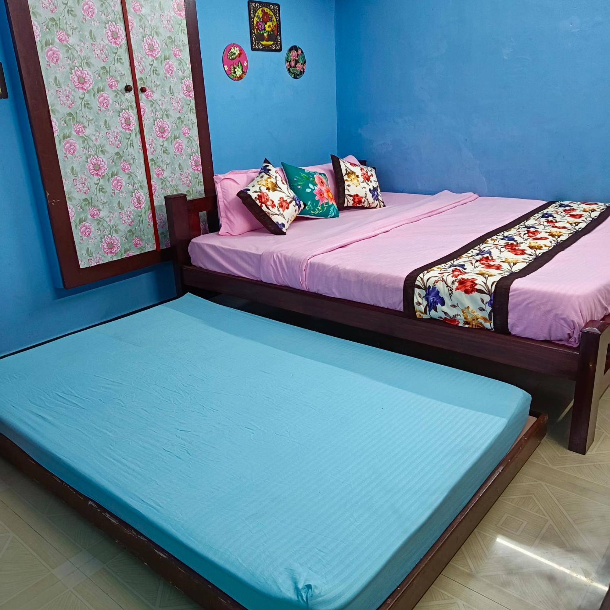 Blue Waves Homestay Puducherry Eksteriør billede